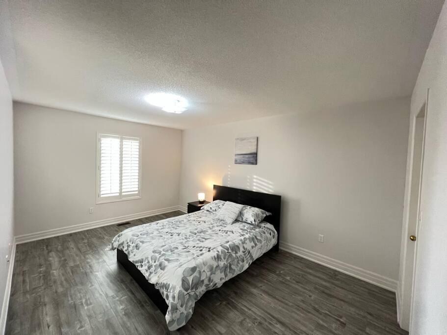 Beautiful Vacation Home Near Toronto Airport Mississauga Eksteriør bilde