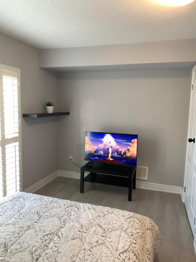 Beautiful Vacation Home Near Toronto Airport Mississauga Eksteriør bilde